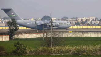 তৃতীয় দফায় ১১৩ ভারতীয়কে দেশে পাঠাল যুক্তরাষ্ট্র