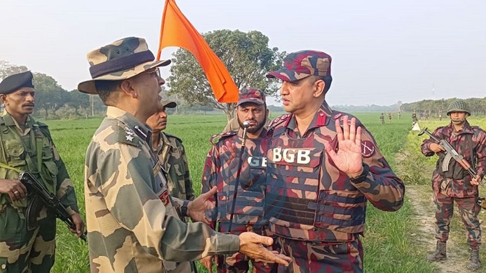 সীমান্তে ফের গুলিতে বাংলাদেশি নিহত, লাশ নিয়ে গেল বিএসএফ