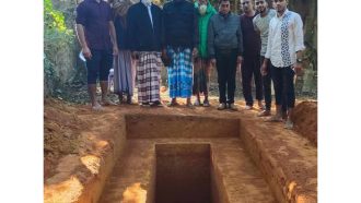 বিয়ানীবাজারের শেষ ঠিকানা- ‘কবর খোঁড়াই যাদের নেশা’