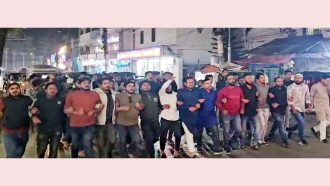 সিলেটে ছাত্রলীগের ঝটিকা মিছিলের প্রতিবাদে জেলা ও মহানগর যুবদলের বিক্ষোভ