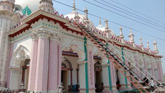 ৩০০ বছরের ঐতিহ্য ভাটিপাড়া জমিদার বাড়ি মসজিদ