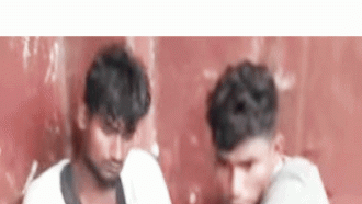 সিলেটে দিন দুপুরে ট্রেনে ছিনতাই, জনতার হাতে আটক ২