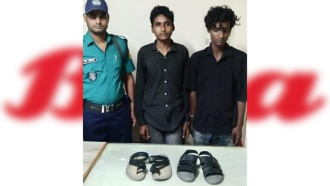 সিলেটে লুটের জুতাসহ গ্রেফতার ২