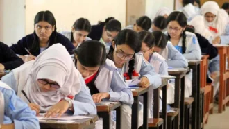 এসএসসি পরীক্ষায় শিক্ষার্থী কমেছে প্রায় ১ লাখ