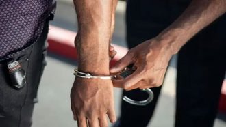 বড়লেখায় পুলিশের কাছ থেকে ছাত্রলীগ নেতাকে ছিনতাইয়ের ঘটনায় মা ম লা, গ্রেপ্তার ৪