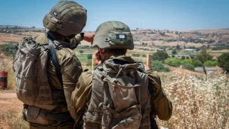 ১০০০ সেনাকে বরখাস্ত করলো ইসরায়েল