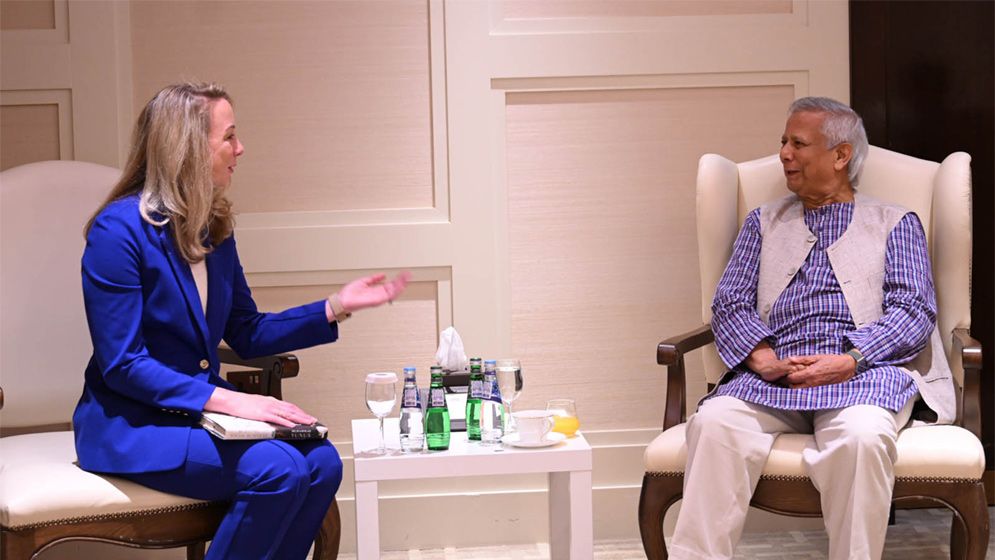 প্রধান উপদেষ্টার সঙ্গে ইলন মাস্কের স্পেসএক্সের ভাইস প্রেসিডেন্টের সাক্ষাৎ