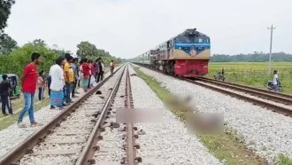 কুমিল্লায় ট্রেনে কাটা পড়ে ৩ যুবক নিহত