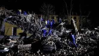 কিয়েভে রুশ বাহিনীর মুহুর্মুহু হামলা, নিহত ৯