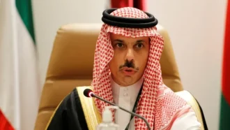 ট্রাম্পকে নিজ দেশে আমন্ত্রণ জানাতে যুক্তরাষ্ট্রে গেলেন সৌদি পররাষ্ট্রমন্ত্রী