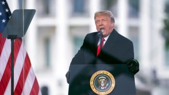 ট্রাম্পের বহিষ্কার পরিকল্পনাকে সমর্থন জানিয়ে সুপ্রিম কোর্টের রায়