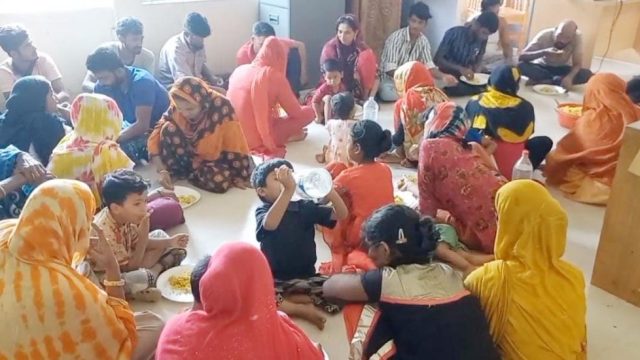 বড়লেখা সীমান্তে বিএসএফের পুশইন করা আরো ৯ জন পরিবারের জিম্মায়