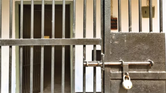 সারা দেশে বিশেষ অভিযানে ১৬৬৯ জন গ্রেফতার