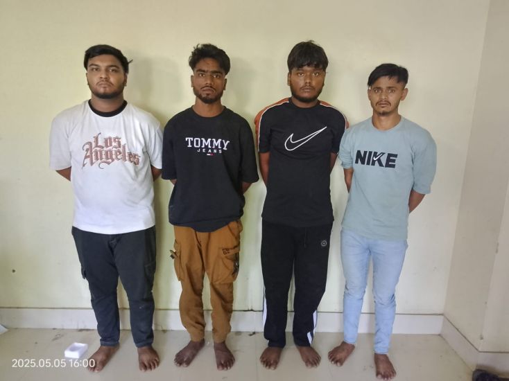 বড়লেখায় চোরাই অটোরিকশা বিক্রি করতে গিয়ে ৪ জন গ্রেপ্তার