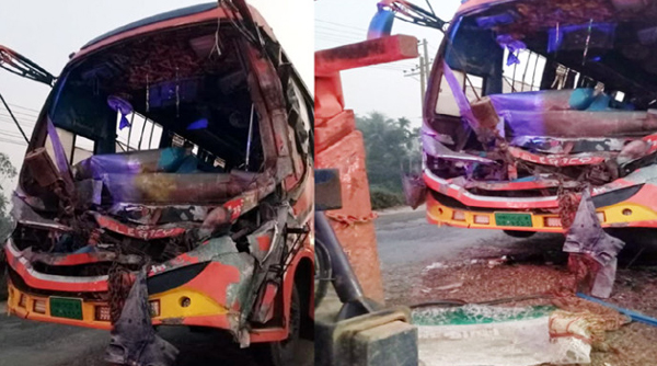হবিগঞ্জে দুই বাসের সংঘর্ষে প্রাণ গেল ৩ জনের, হাসপাতালে ২০