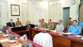 ভারতকে জবাব দিতে সশস্ত্র বাহিনীকে অনুমতি দিয়েছে পাকিস্তান