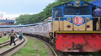 হবিগঞ্জে ফোনে কথা বলছিলেন যুবক, অতঃপর ট্রেনে কাটা