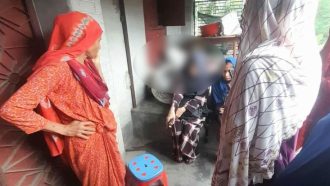 স্ত্রীর স্বীকৃতির দাবিতে মাসুমের বাড়িতে শান্তা