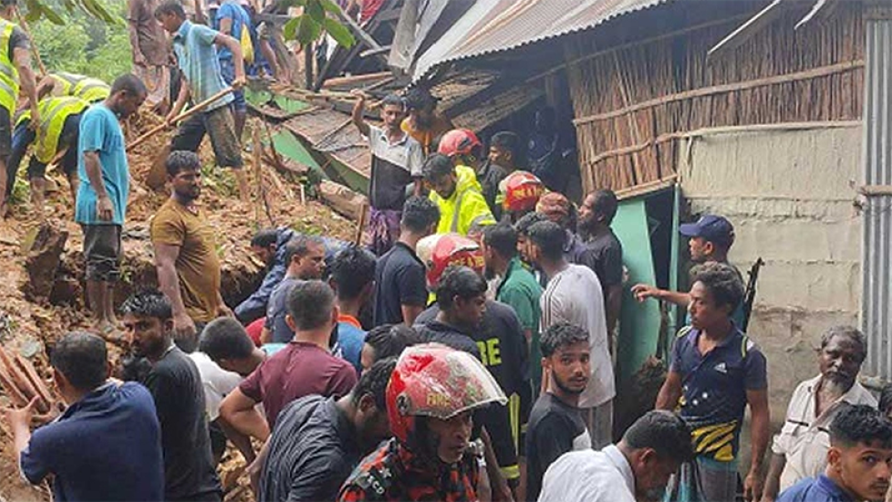 গোলাপগঞ্জে টিলা ধসে ২ সন্তানসহ মা-বাবার মৃত্যু, আশপাশের পরিবারকে সরে যাওয়ার নির্দেশনা