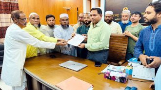 জকিগঞ্জে নদী ভাঙন সমাধানের দাবিতে প্রশাসকের কাছে স্মারকলিপি