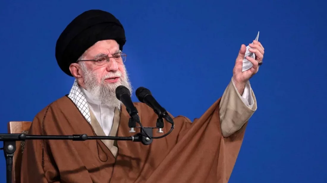 খামেনির অনুপস্থিতি ঘিরে জল্পনা, উদ্বিগ্ন ইরানিরা