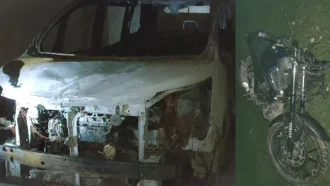 কুষ্টিয়ায় চাঁদা না দেওয়ায় ব্যবসায়ীকে মারধর ও বাড়িতে লুটপাট, মাইক্রোবাসে আগুন