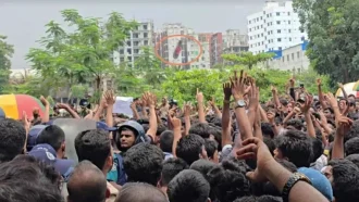 মাইলস্টোনে শিক্ষার্থীদের সঙ্গে পুলিশের ধাওয়া-পাল্টা ধাওয়া, মাথা ফাটলো ৩ শিক্ষার্থীর