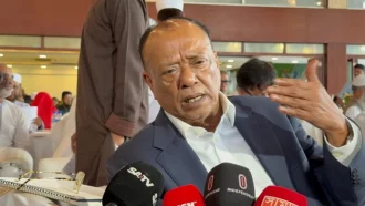 খালেদা জিয়া সুস্থ আছেন, তিনি নির্বাচন করবেন: আবদুল আউয়াল মিন্টু