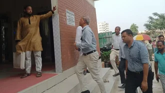 অবশেষে মাইলস্টোন থেকে বের হলেন অবরুদ্ধ ২ উপদেষ্টা ও প্রেস সচিব