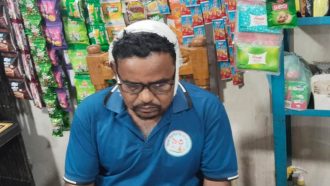 রাজনগরে ব্যবসায়ীকে মারলেন যুবদল নেতা : আহত ২