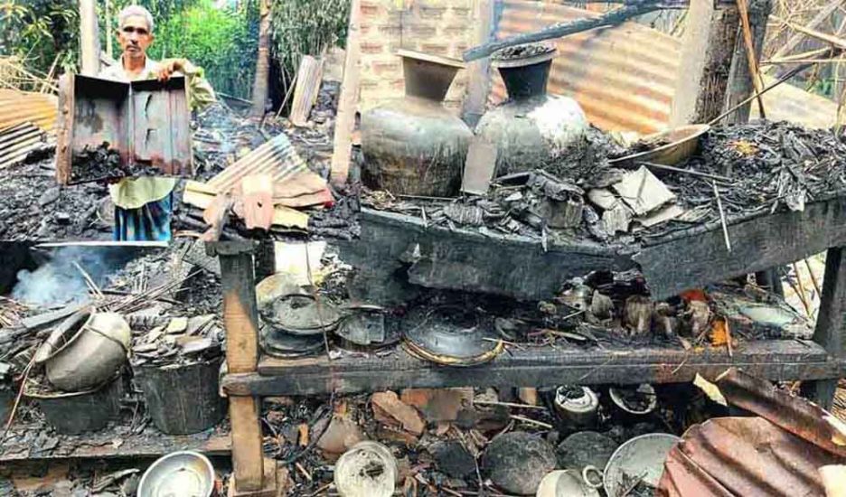 আসিদ আলীর ঘর পুড়লো কীভাবে?