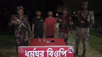 হবিগঞ্জ সীমান্তে পিতলের মূর্তিসহ আটক ২