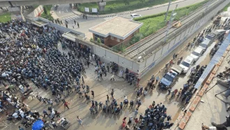 শিক্ষার্থীদের সঙ্গে আইনশৃঙ্খলা বাহিনীর সংঘর্ষে আহত ৪০