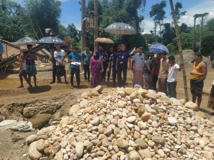 সিলেটের পাথর লুট : মন্ত্রিপরিষদ বিভাগের উচ্চতর তদন্ত কমিটি গঠন