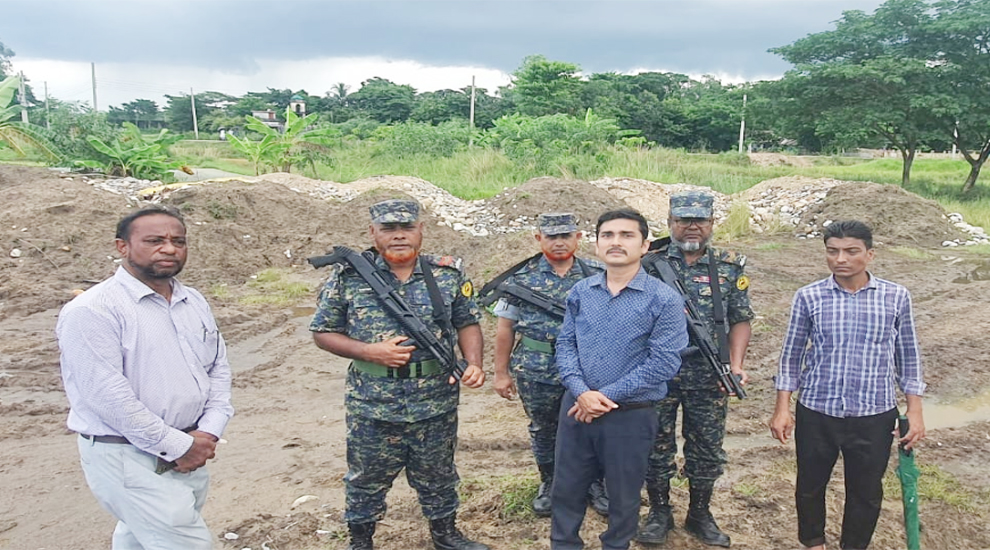 সিলেটে রাতভর অভিযানে উদ্ধার ৬০ হাজার ঘনফুট পাথর