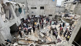 গাজায় একদিনে নিহত ৮৩, মোট নিহত ছাড়াল ৬০ হাজার ৩০০