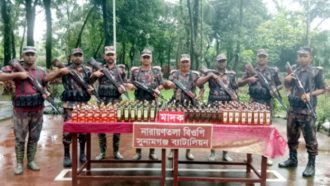 সুনামগঞ্জ ভারতীয় মদ জব্দ করলো বিজিবি