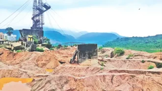 প্রশাসনের পকেটে ৮০ কোটি, পাথর লুটে বিএনপি-জামায়াত-আওয়ামী লীগ ‘ভাই ভাই’