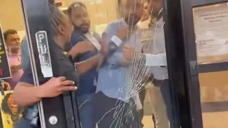 নিউইয়র্কে তথ্য উপদেষ্টা মাহফুজ আলমকে হেনস্তার চেষ্টা