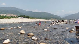 সাদা পাথর ফিরছে জায়গায়, তবে ক্ষতচিহ্ন রয়ে গেছে প্রকৃতিতে