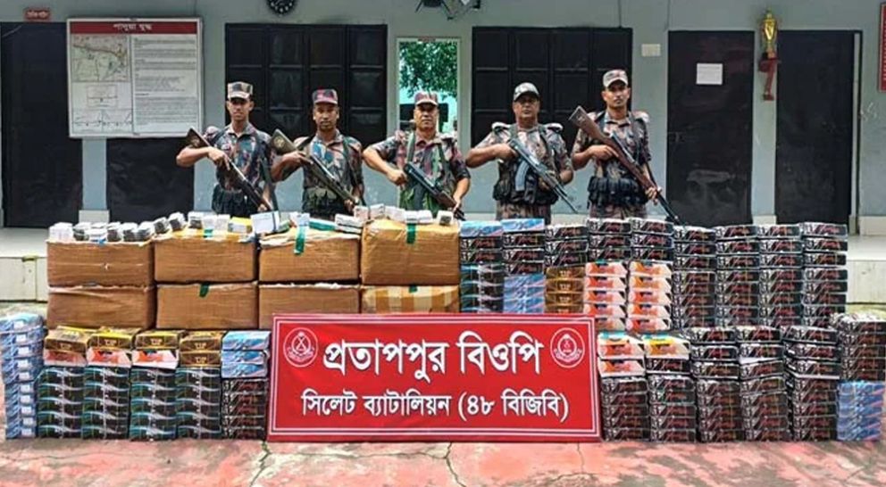সিলেটে কোটি টাকার চোরাই পণ্য জব্দ, পাওয়া গেল যা
