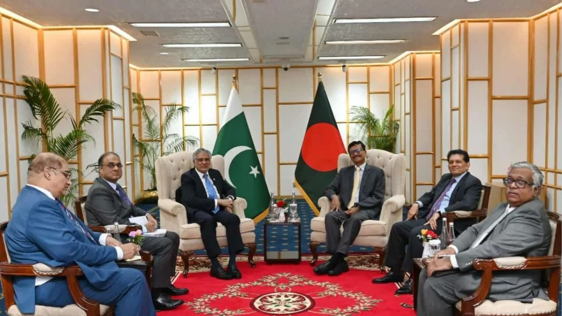 তৌহিদ-ইসহাক দ্বিপক্ষীয় বৈঠক চলছে
