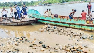 ভোলাগঞ্জে ফিরছে শত ট্রাক পাথর, তবে প্রতিস্থাপনের দায় কার?