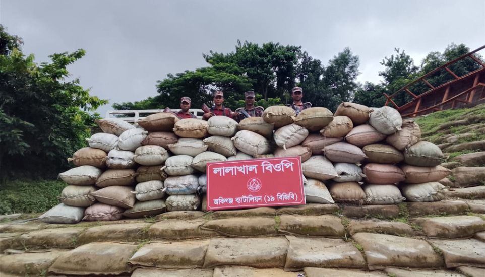 জৈন্তাপুরে ভারতীয় গরু, সুপারি ও কয়লা জব্দ