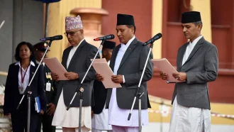 শপথ নিলেন নেপালের অন্তর্বর্তীকালীন সরকারের তিন মন্ত্রী