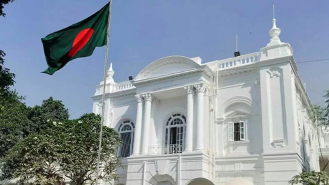 ৫ আগস্ট পদত্যাগ করেননি শেখ হাসিনা, দাবি স্টেট ডিফেন্সের