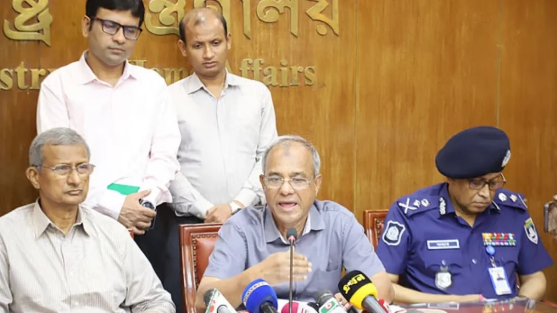 হাসিনার সঙ্গে যোগাযোগ ঠেকাতে বাংলাদেশে দুই অ্যাপ বন্ধের চিন্তা