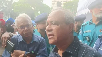 খাগড়াছড়িতে সহিংসতা প্রতিবেশী দেশের ইন্ধনে হচ্ছে, অভিযোগ স্বরাষ্ট্র উপদেষ্টার