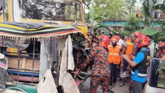 চুয়াডাঙ্গায় ট্রাক-ইজিবাইক সংঘর্ষে নিহত ১, আহত ৬
