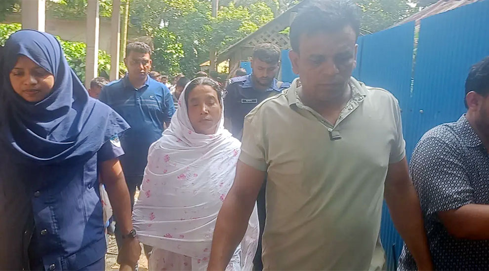 স্ত্রীর কোপে প্রাণ গেল স্বামীর!